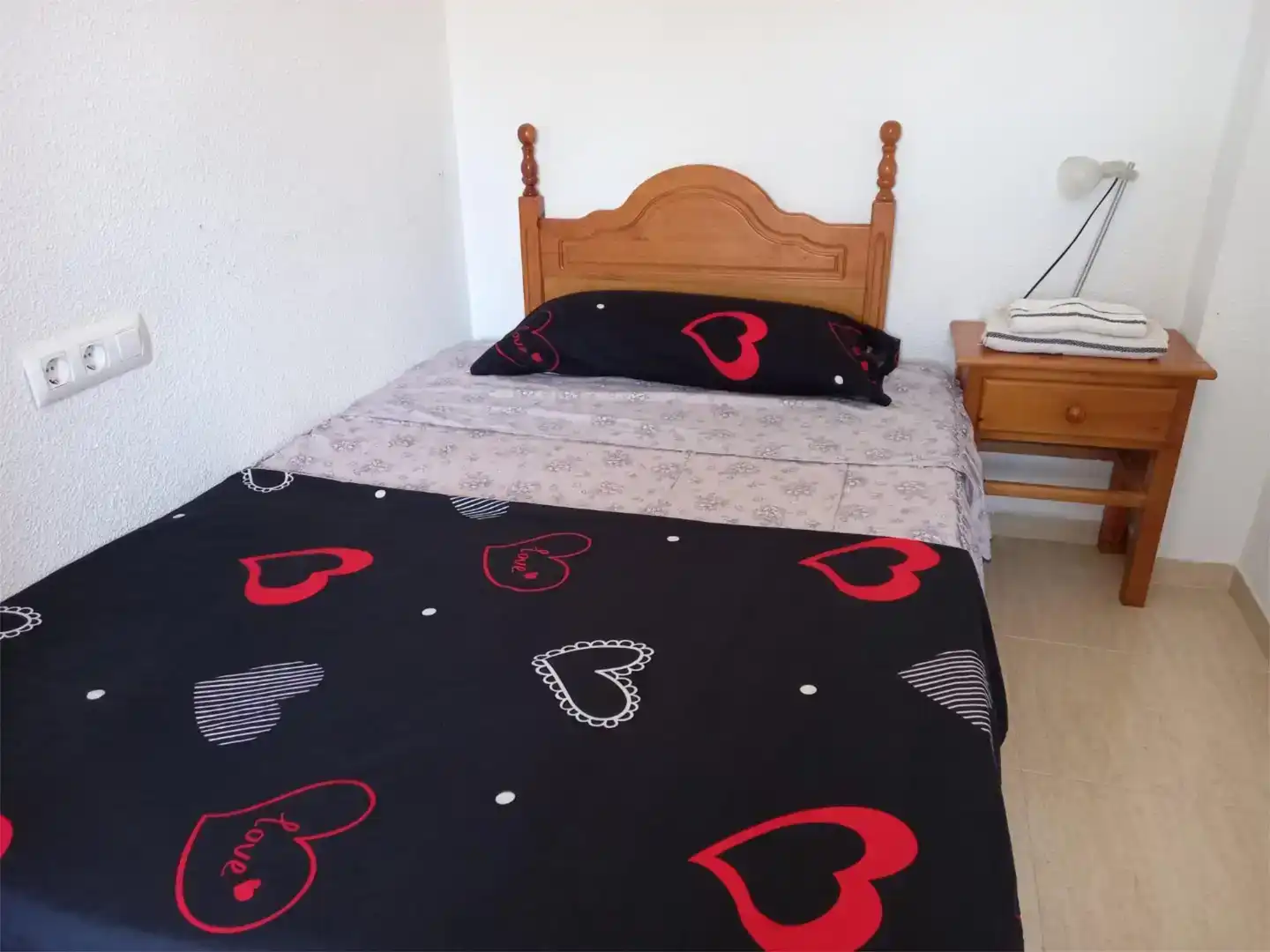 Bedroom of Flat for rent in Cartagena ciudad