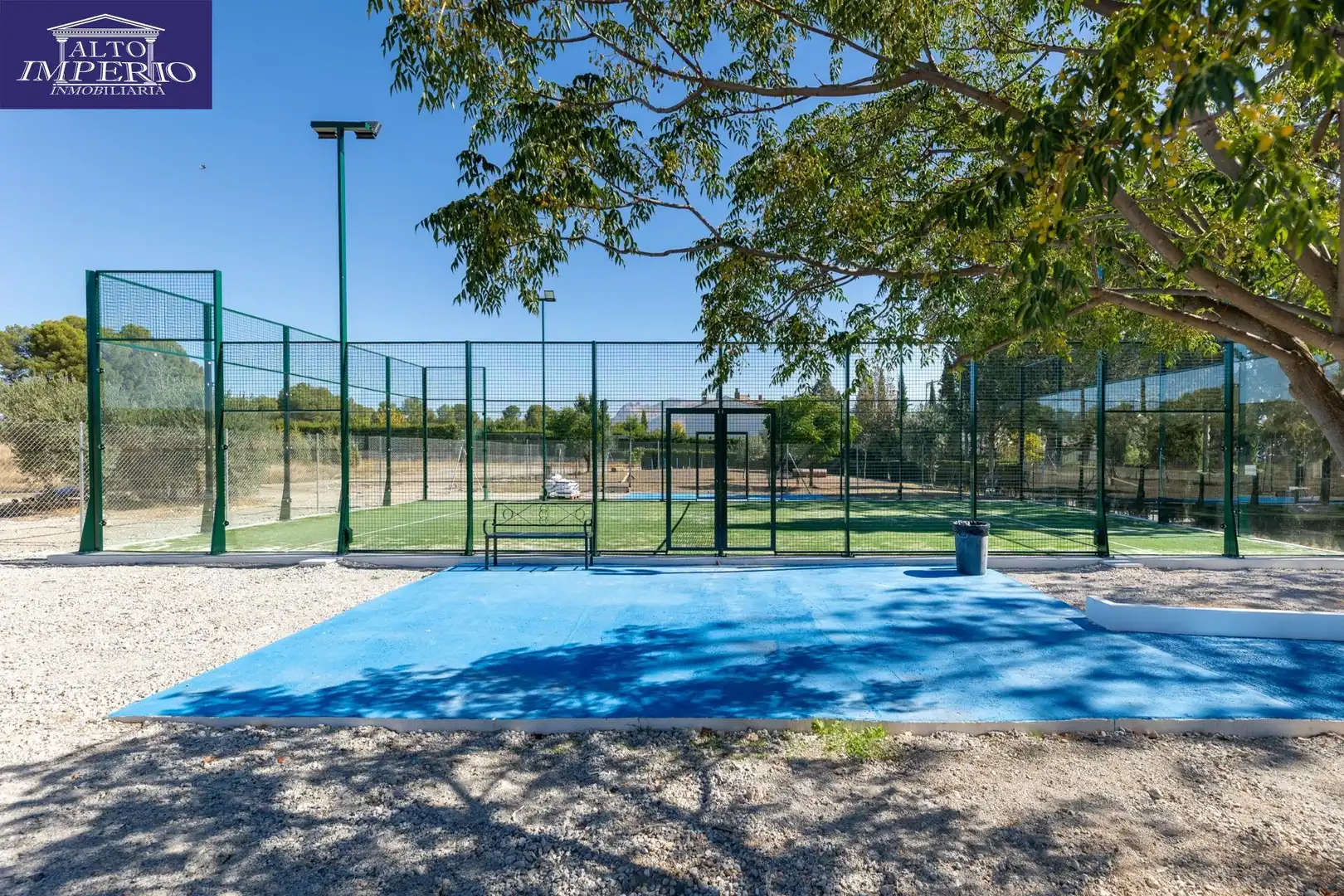 Vista exterior de Casa o xalet en venda en Albolote amb Aire condicionat, Calefacció i Jardí privat