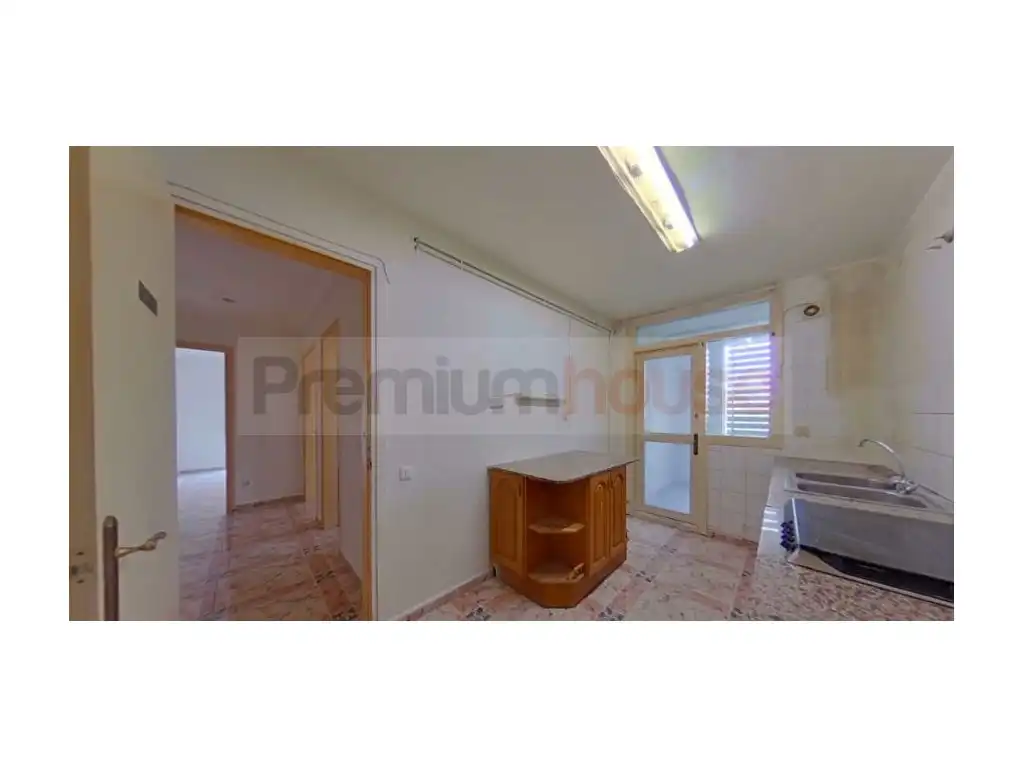 Kitchen of Flat for sale in L'Espluga de Francolí  with Balcony