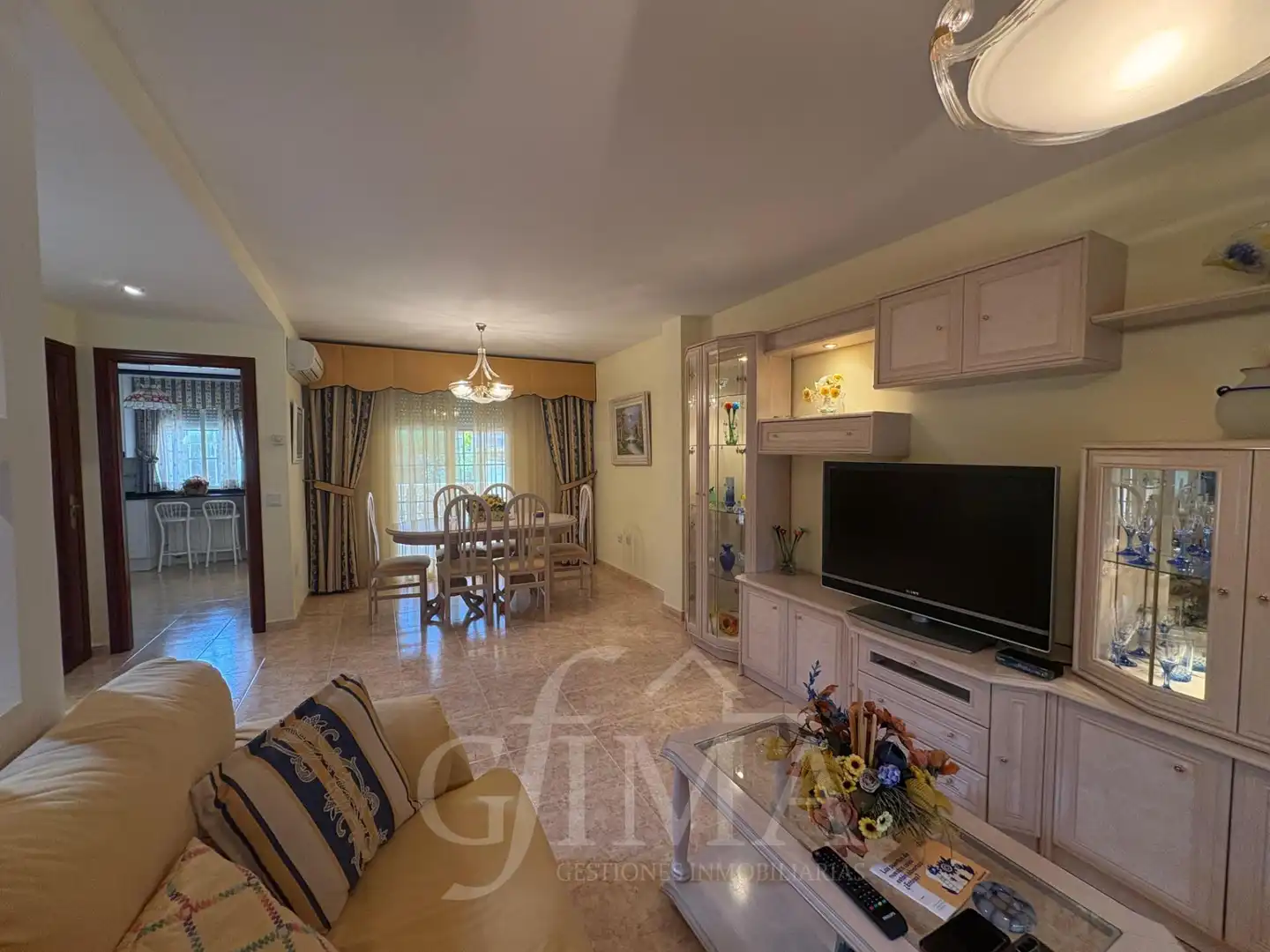 Sala de estar de Casa adosada en venta en Ciudad Real Capital con Aire acondicionado y Terraza