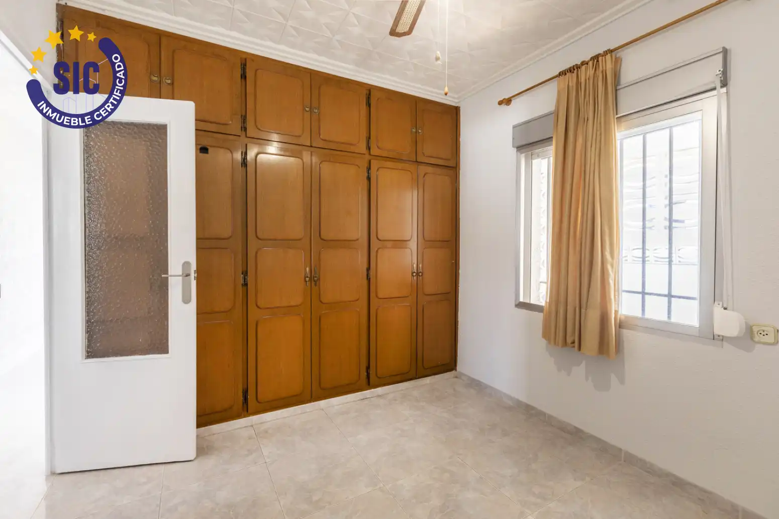 Bedroom of Houses for sale in L'Eliana  with Air Conditioner, Heating and Private garden
