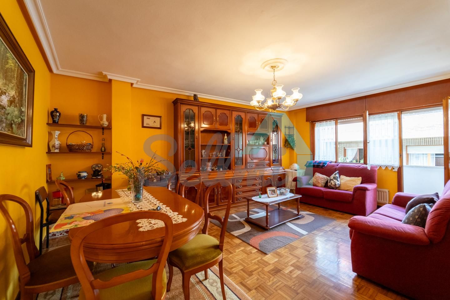 Sala d'estar de Pis en venda en Grado amb Calefacció, Parquet i Terrassa