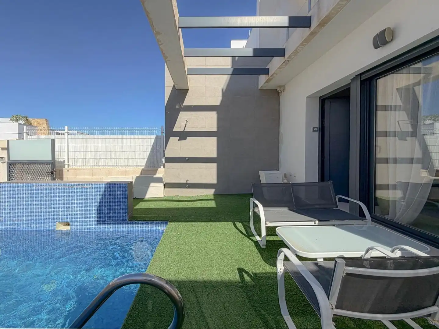 Casa pareada con terraza en venta en Orihuela Costa, imagen 2