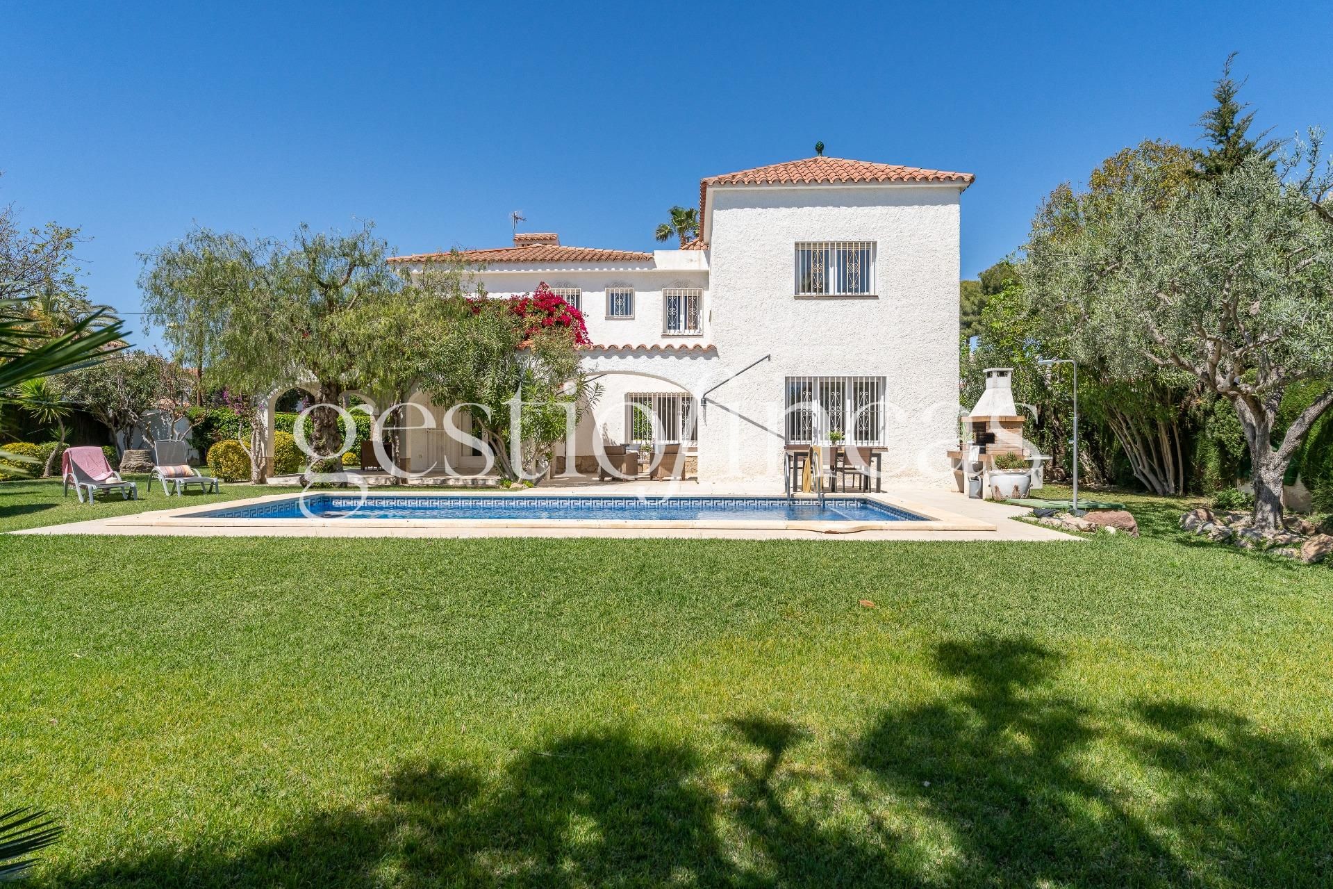 Exterior view of House or chalet for sale in Cambrils  with Air Conditioner, Heating and Private garden