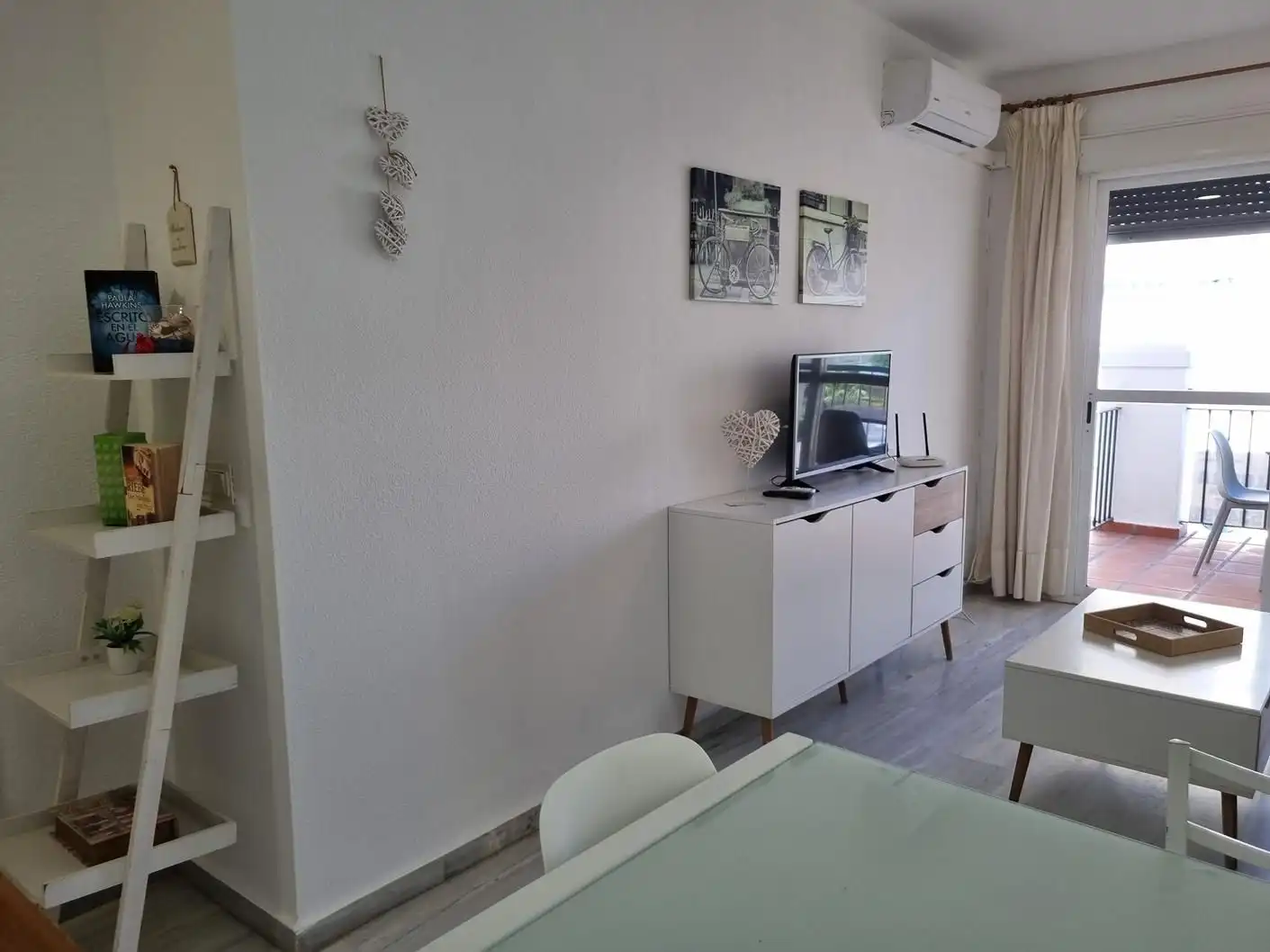 Wohnzimmer von Wohnungen zur Miete in Torrox mit Klimaanlage, Heizung und Terrasse