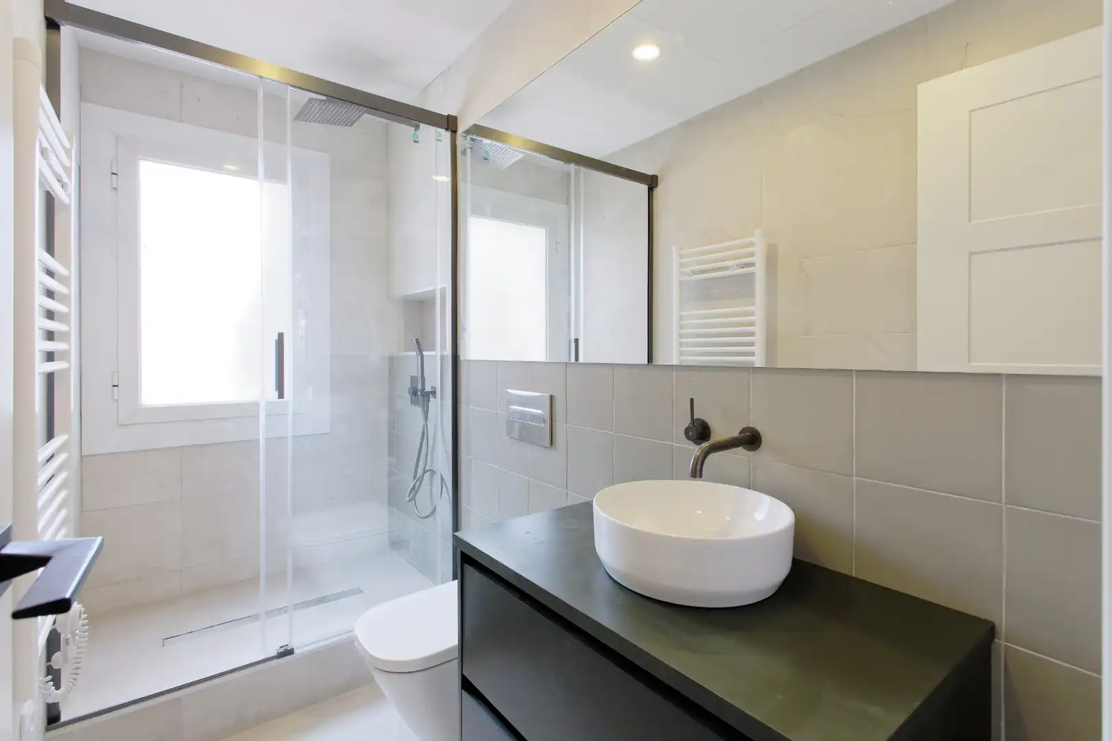 Baño de Piso en venta en Barcelona con Aire acondicionado, Calefacción y Horno