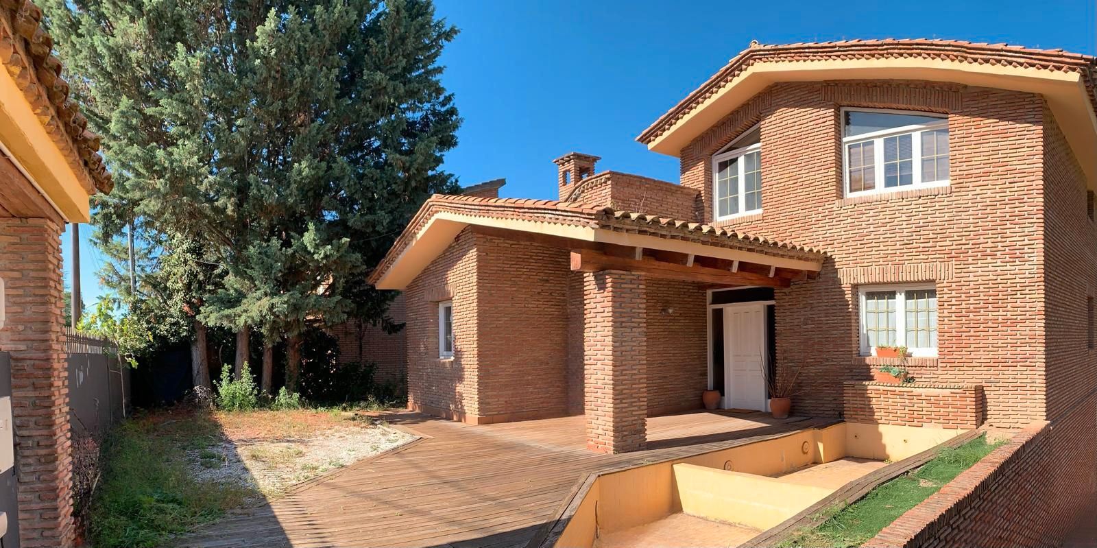 Vista exterior de Casa o xalet en venda en Castellnou de Bages amb Aire condicionat, Calefacció i Jardí privat