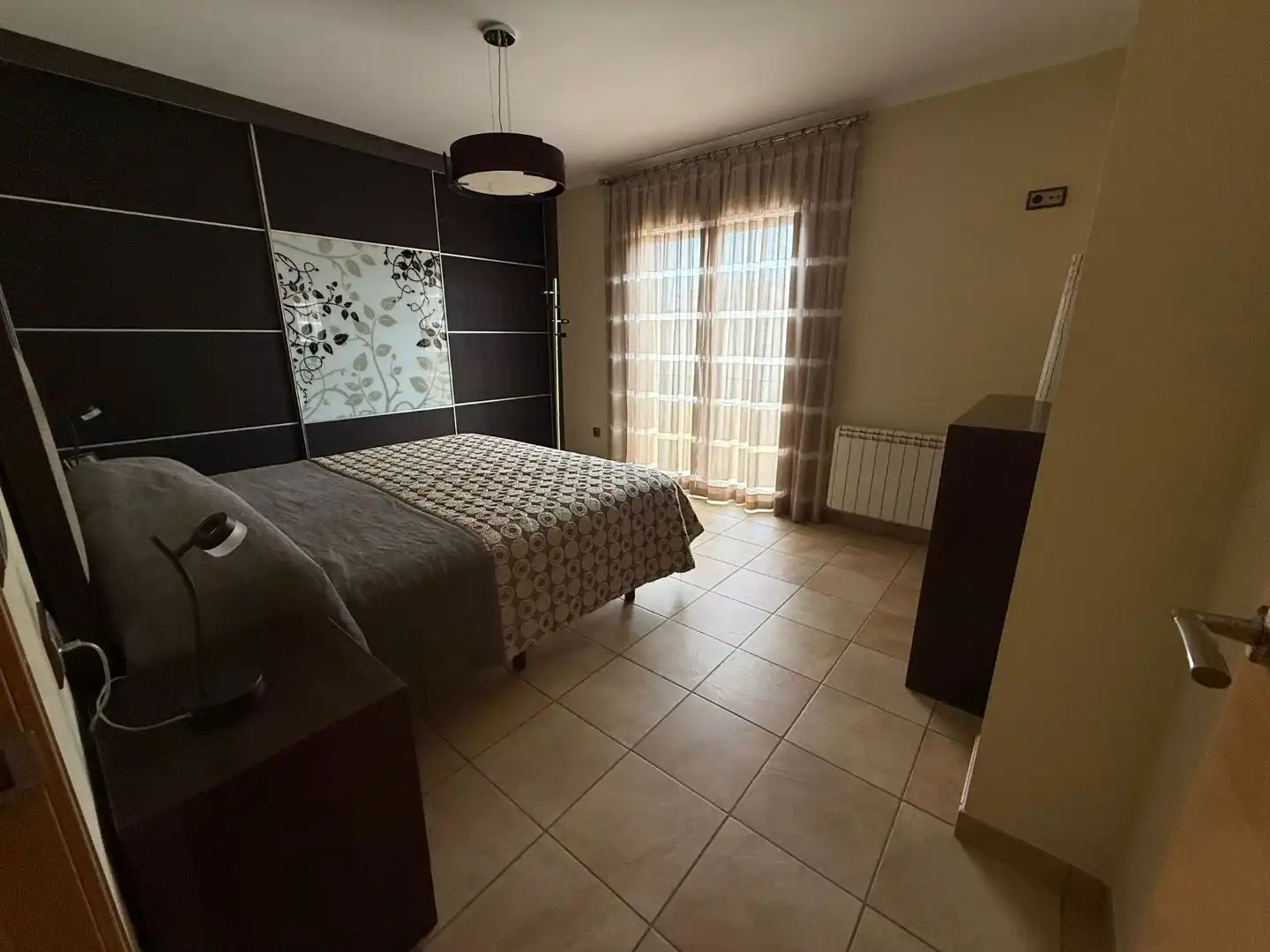 Dormitori de Casa o xalet en venda en Oliva amb Aire condicionat, Terrassa i Piscina