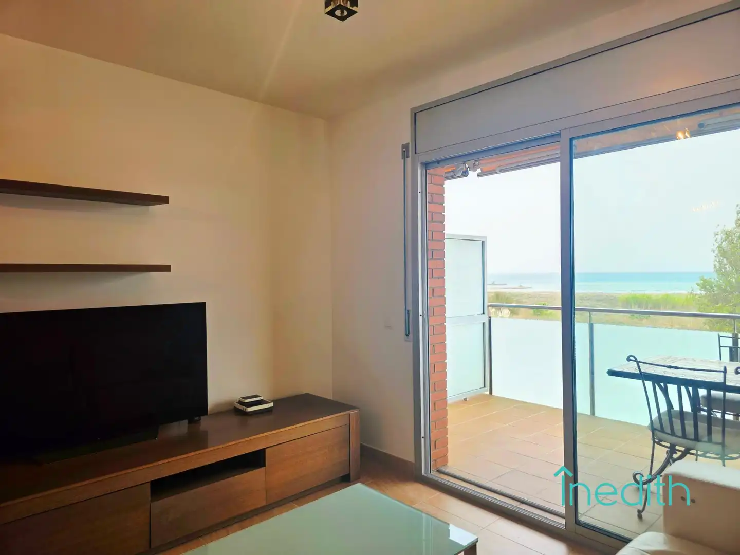 Wohnzimmer von Wohnung zum Verkauf in Cubelles mit Klimaanlage, Heizung und Terrasse