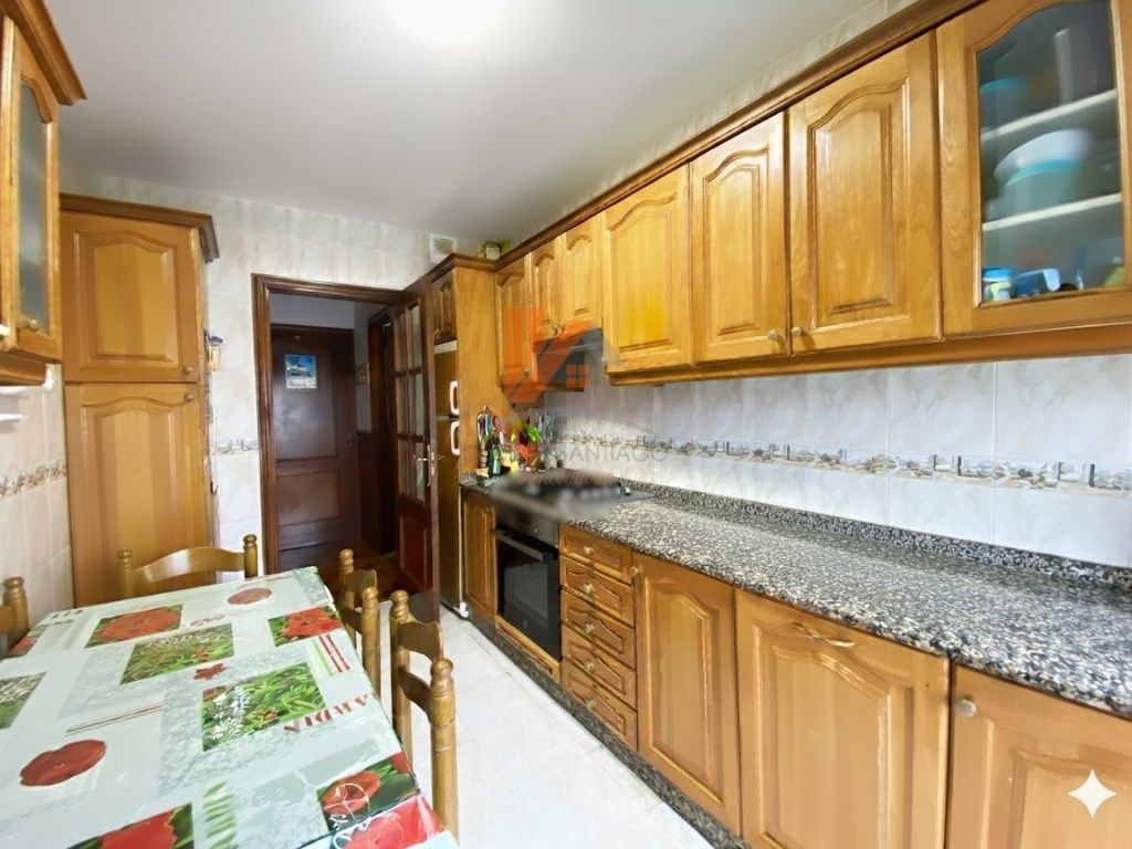 Kitchen of Flat for sale in Teo  with Oven