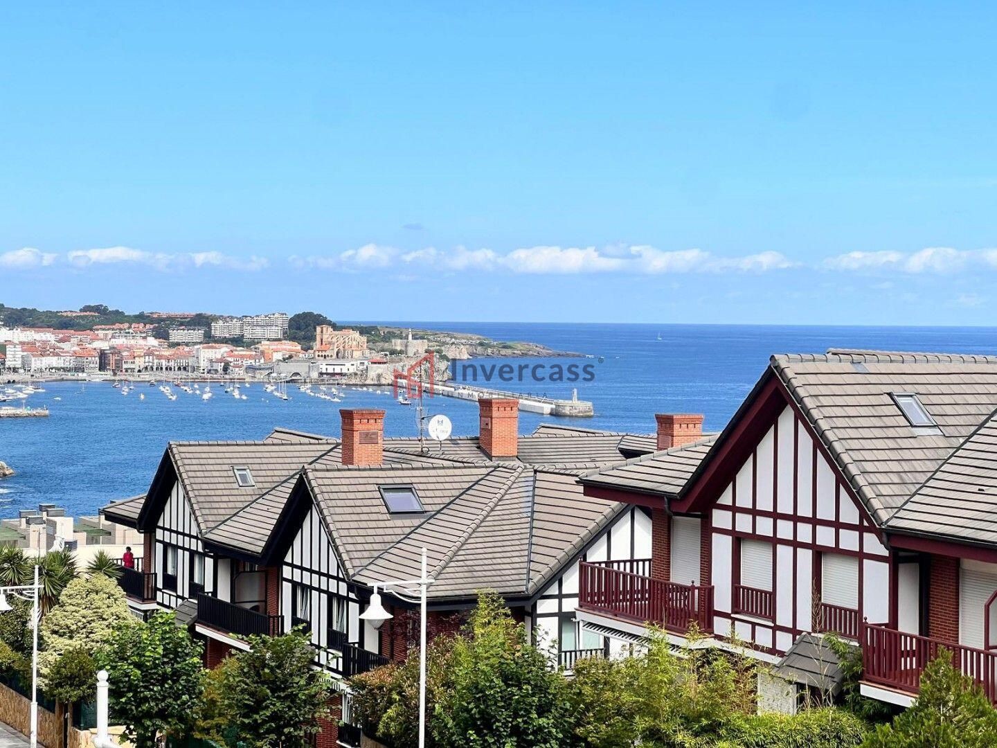 Exterior view of Flat to rent in Castro-Urdiales  with Storage room and Community pool