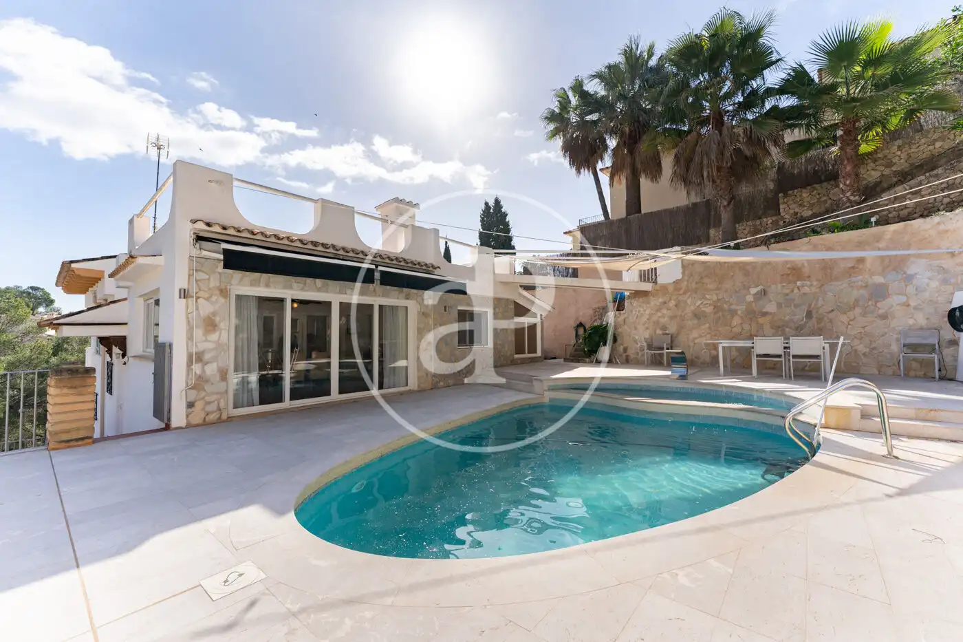 Vista exterior de Casa o xalet en venda en Calvià amb Aire condicionat, Calefacció i Jardí privat