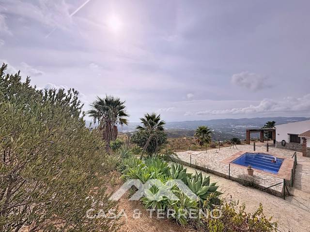 Casa-chalet en Venta en Norte - Barrio del Pilar - El Reñidero