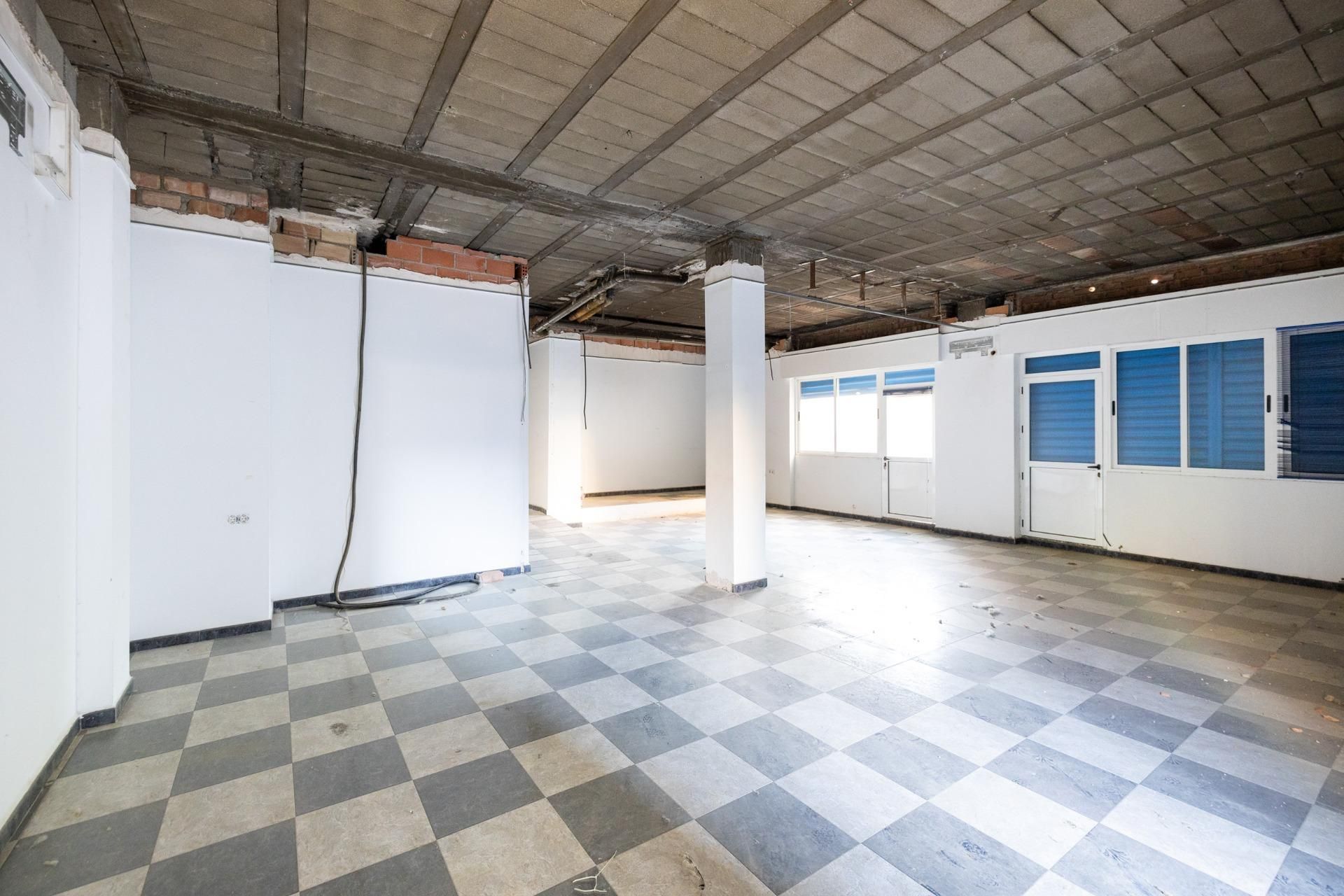 Local en venda en  Granada Capital