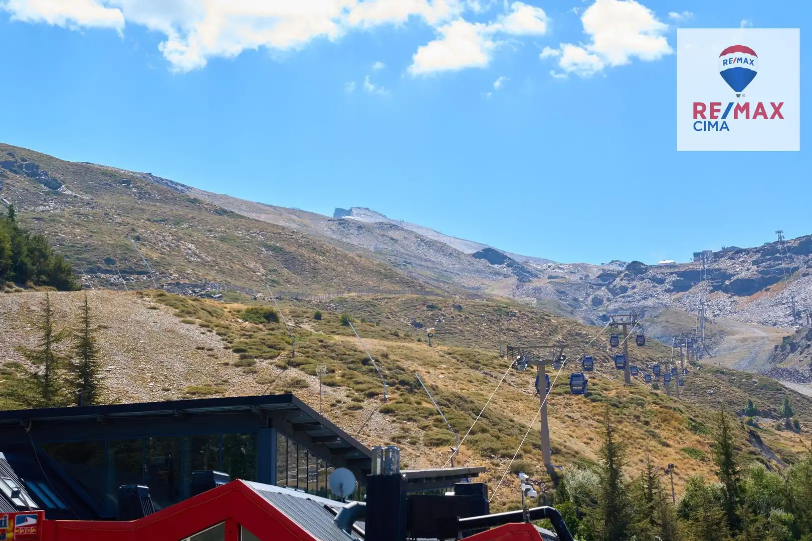 Vista exterior de Casa o xalet en venda en Sierra Nevada amb Calefacció i Moblat