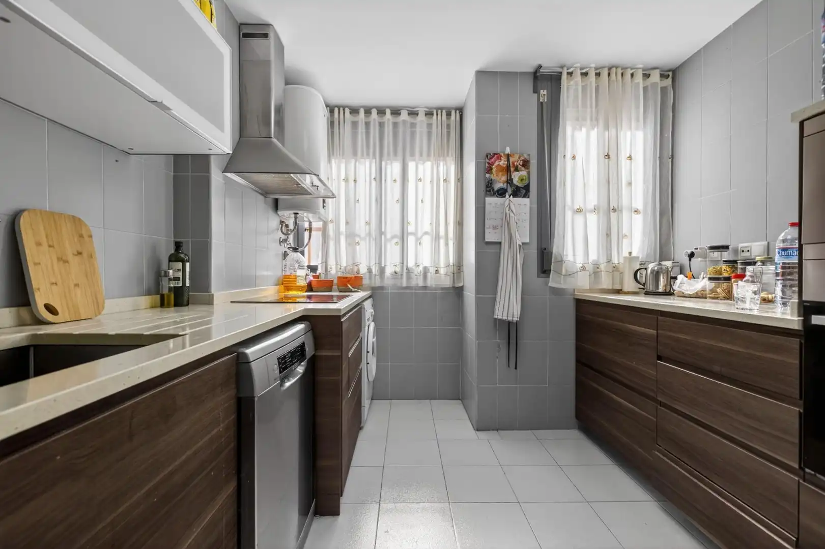 Cocina de Piso en venta en Sevilla con Aire acondicionado, Terraza y Piscina comunitaria
