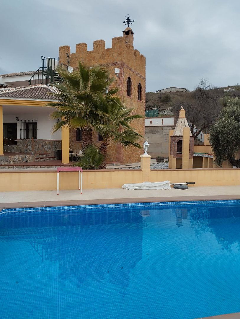 Piscina de Finca rústica de lloguer en Sedella amb Jardí privat, Piscina i Moblat