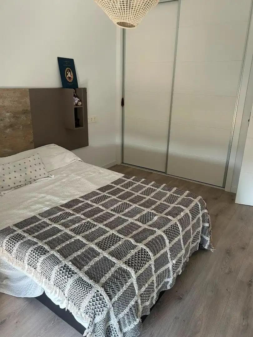 Habitación de Casa adosada en venta en Bormujos con Aire acondicionado, Jardín privado y Terraza