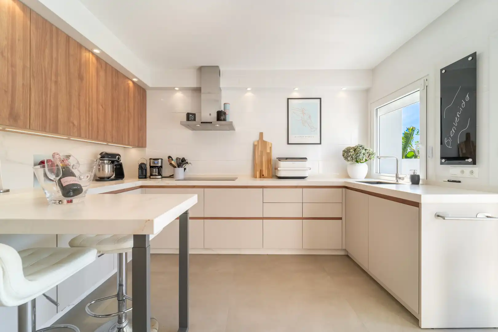 Cuina de Casa o xalet en venda en Mijas amb Aire condicionat, Jardí privat i Terrassa