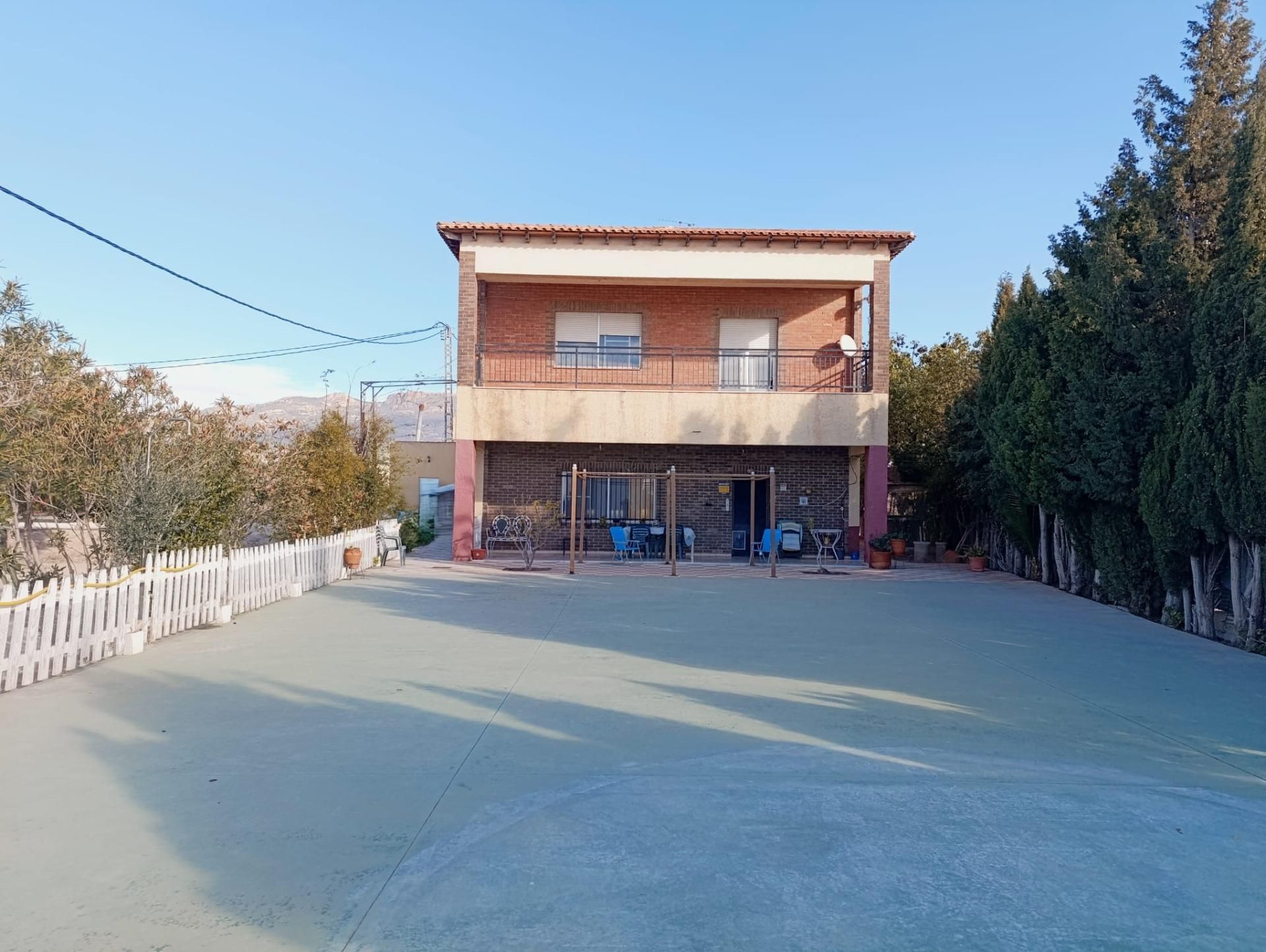Vista exterior de Finca rústica en venta en Agost con Aire acondicionado, Calefacción y Jardín privado