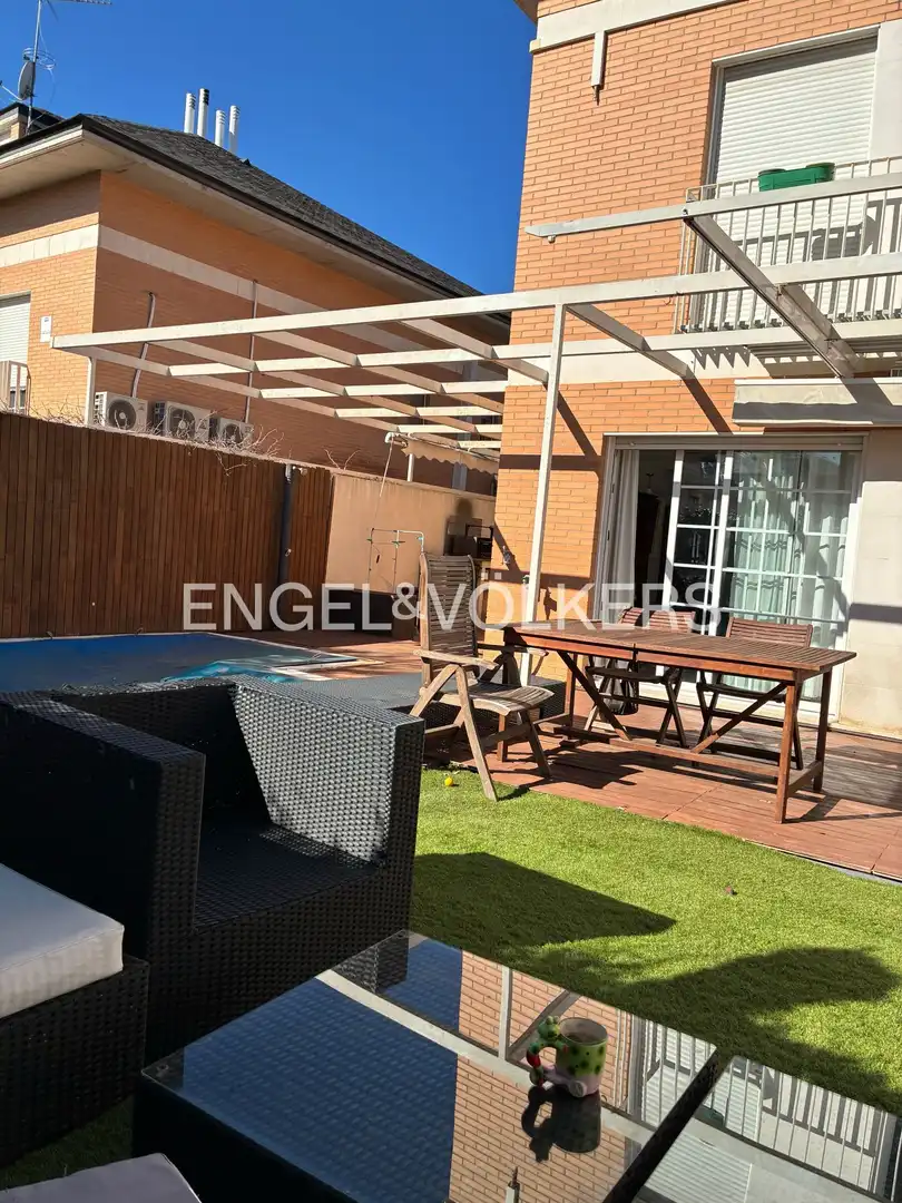Terraza de Casa adosada en venta en Rivas-Vaciamadrid con Aire acondicionado, Calefacción y Jardín privado