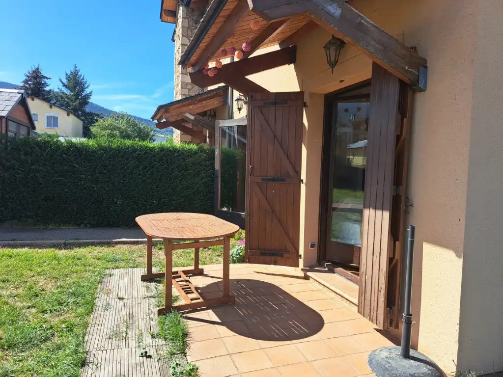 Terraced house with garden to rent in Avinguda del Segre 2, imagen 10