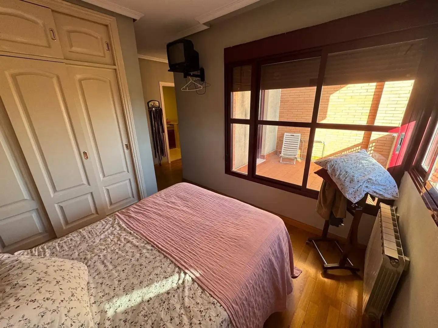 Dormitori de Casa o xalet en venda en Cáceres amb Aire condicionat, Calefacció i Terrassa