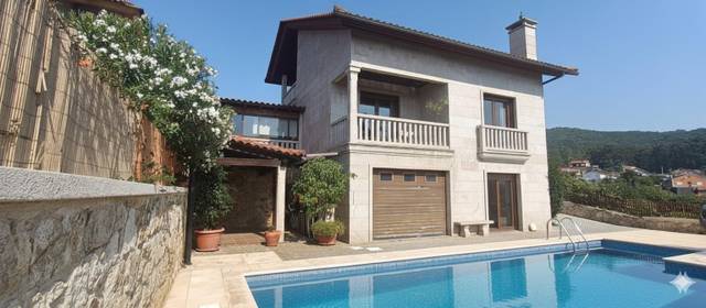 Casa-chalet en Venta en O Rosal