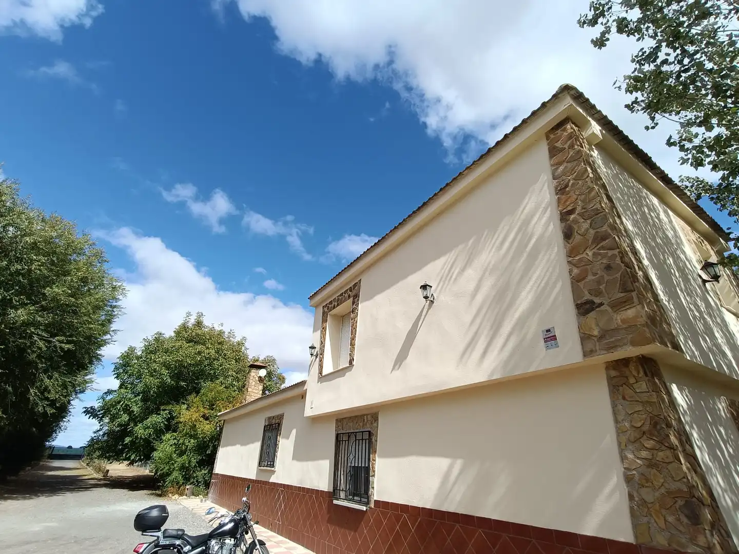 Vista exterior de Casa o chalet en venta en Ciudad Real con Aire acondicionado, Jardín privado y Piscina