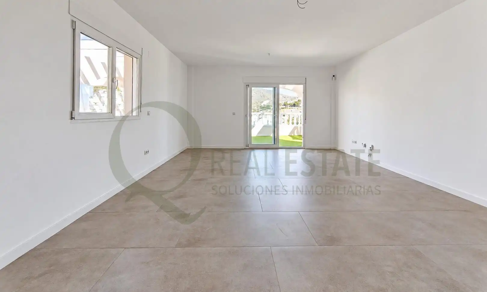 Detached house with garden for sale in Calle Calle Torrevella, imagen 9