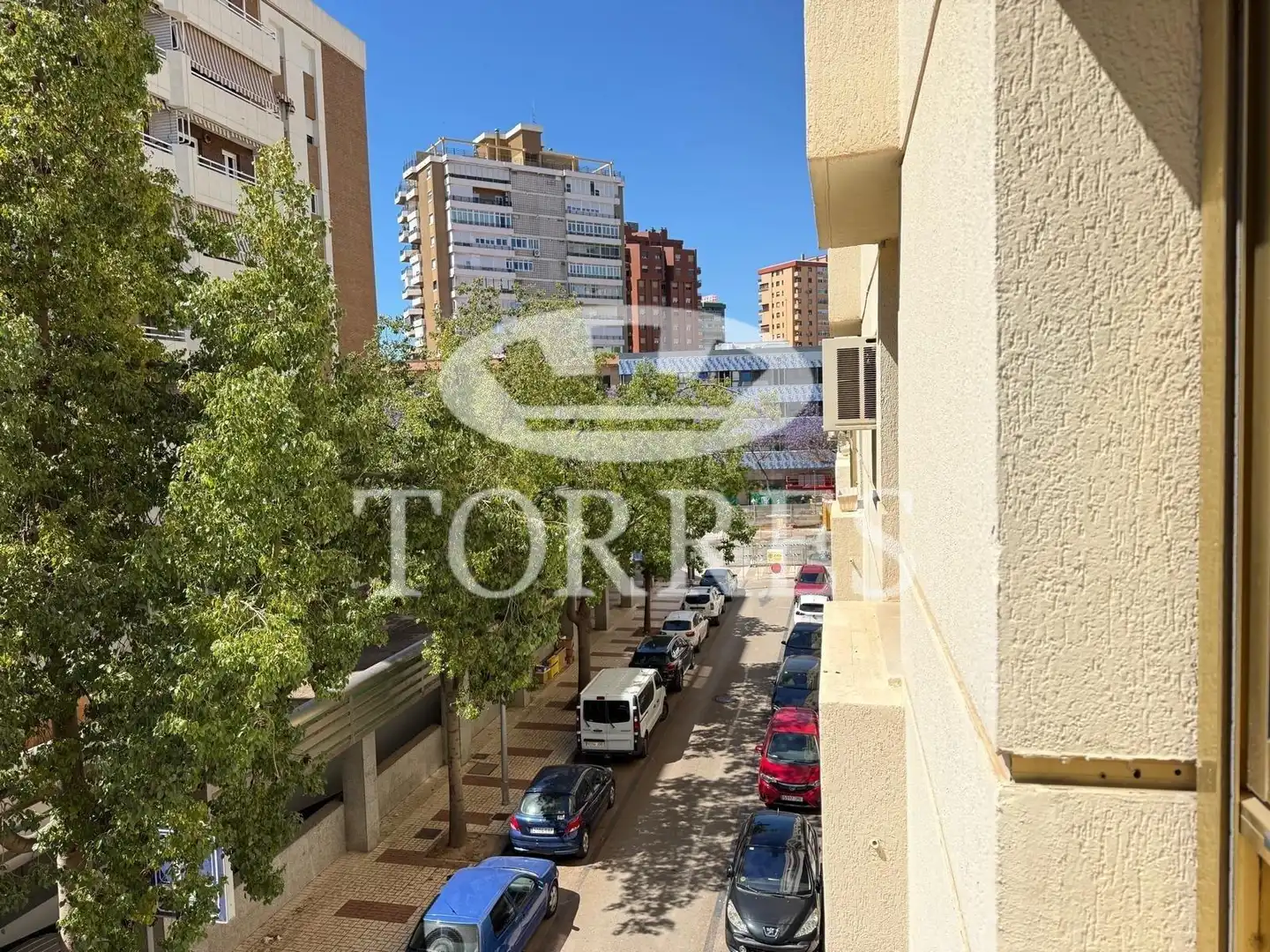 Vista exterior de Pis en venda en Málaga amb Aire condicionat