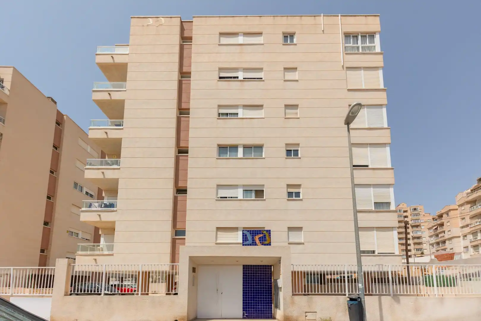 Vista exterior de Apartamento en venta en Torrevieja con Piscina, Amueblado y Microondas