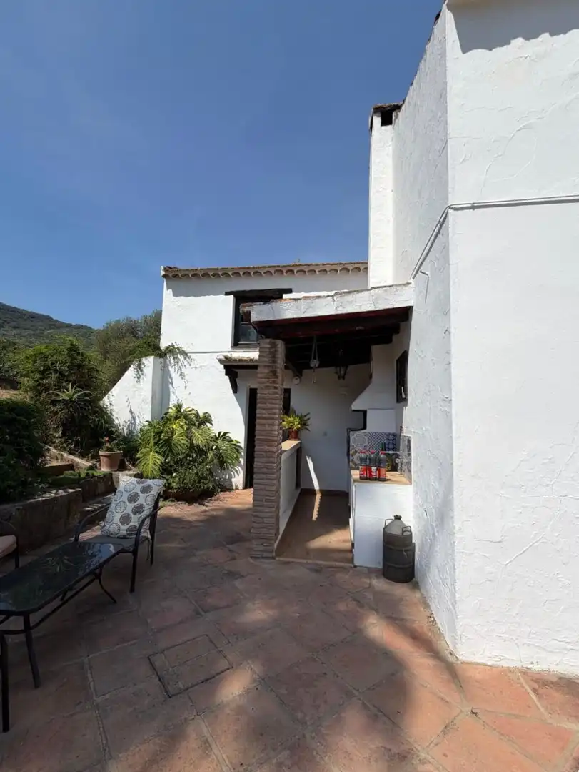 Vista exterior de Finca rústica en venda en Gaucín amb Jardí privat, Terrassa i Piscina