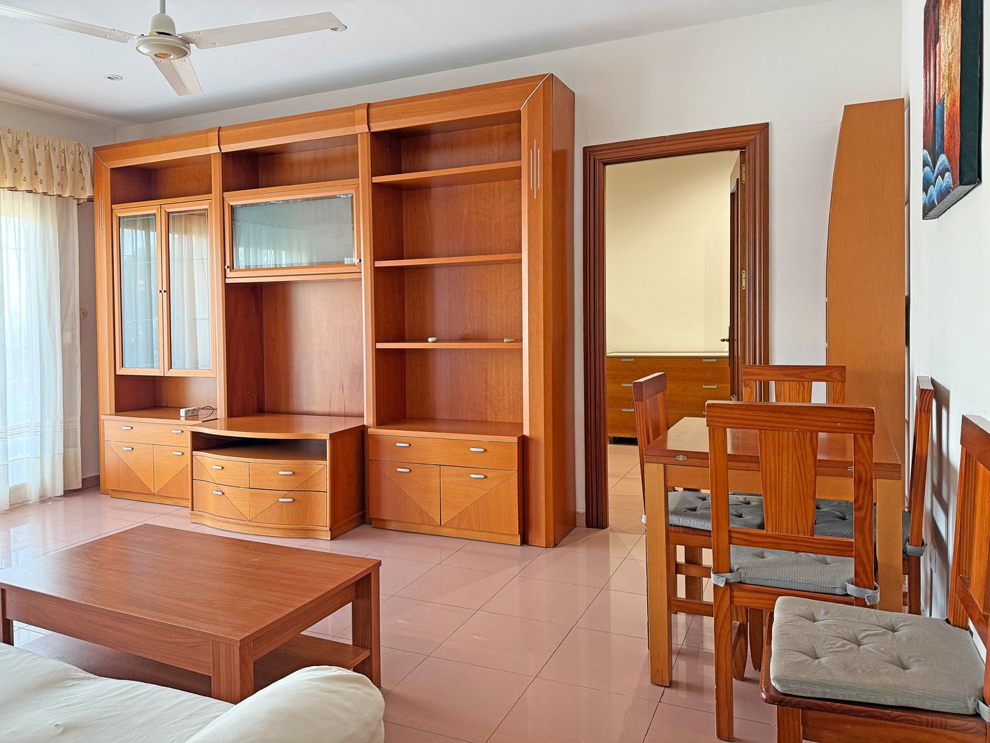 Sala d'estar de Apartament de lloguer en Torremolinos amb Terrassa, Moblat i Forn