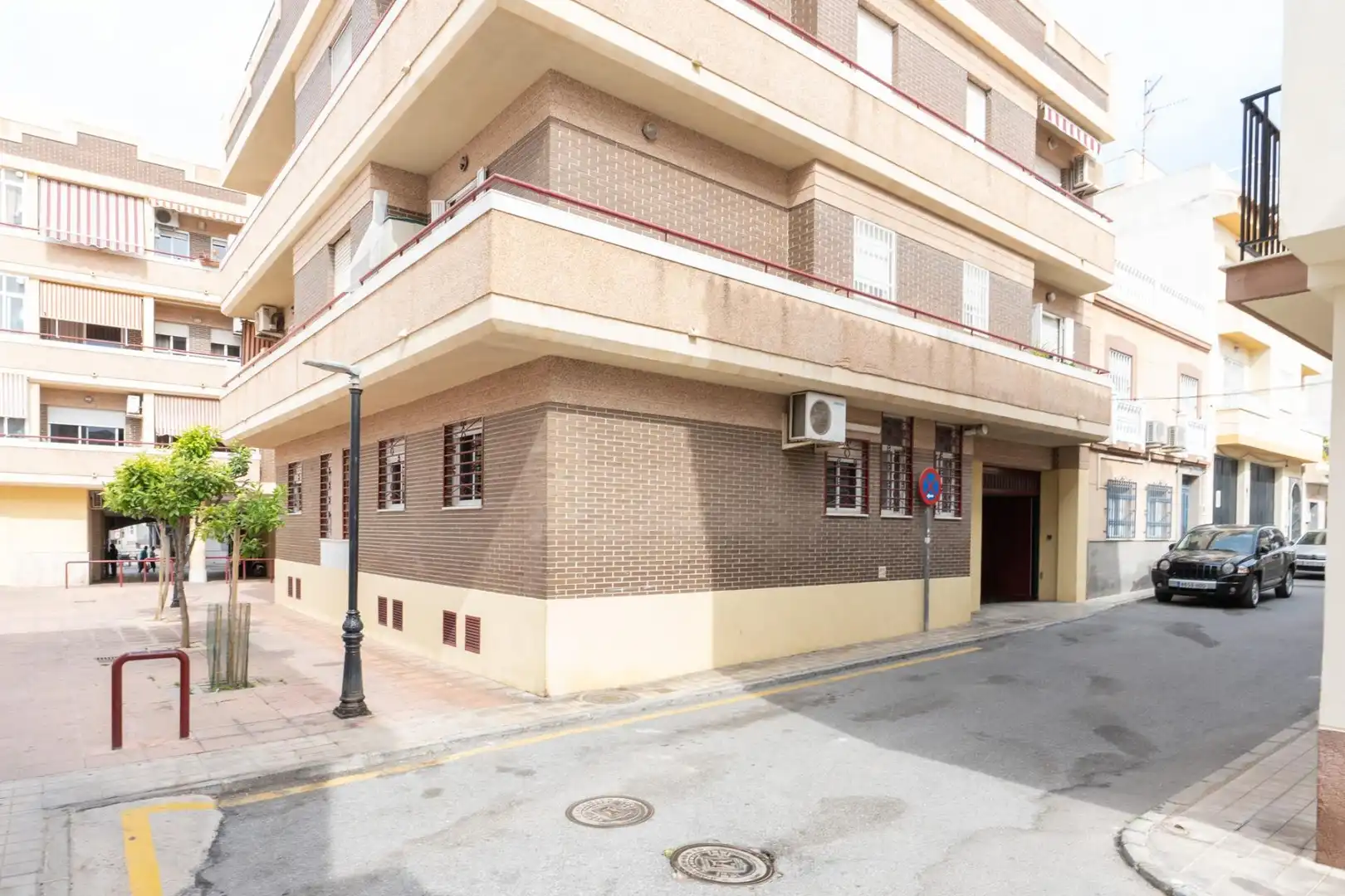 Vista exterior de Pis en venda en Motril amb Traster i Balcó