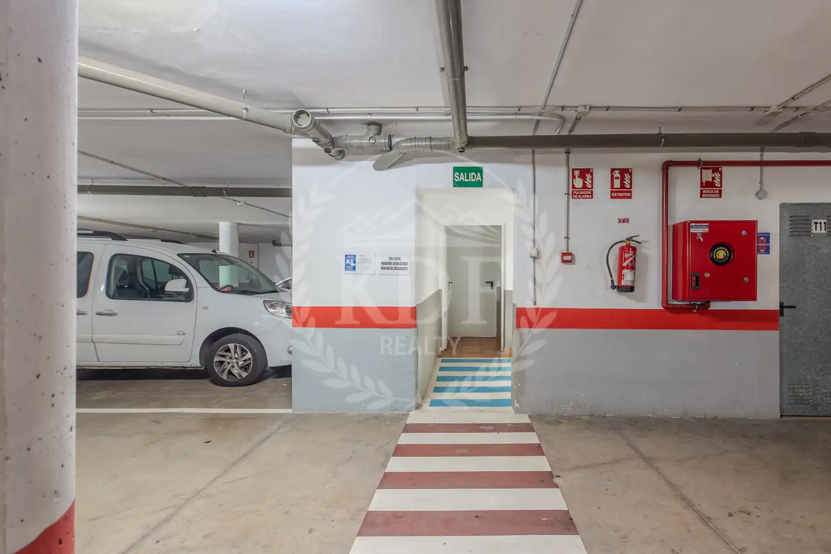 Aparcament de Garatge en venda en Candelaria amb Alarma