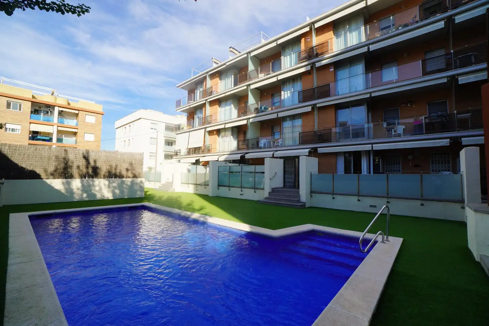 Piano terra con piscina in vendita a NAUSICA-LLANSA 4