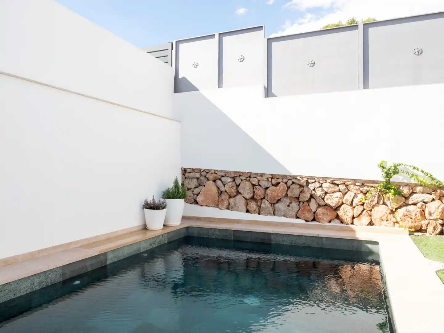 Casa aparellada amb piscina en venda a Portals Nous, imagen 3