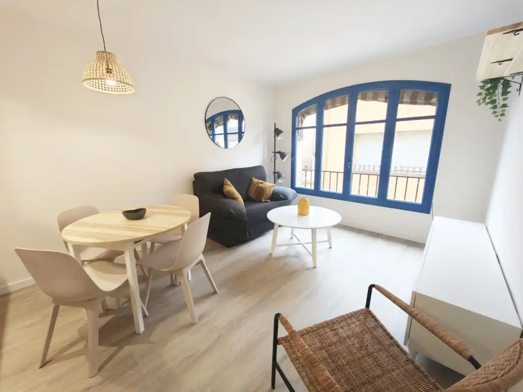 Wohnzimmer von Wohnungen zur Miete in Palamós