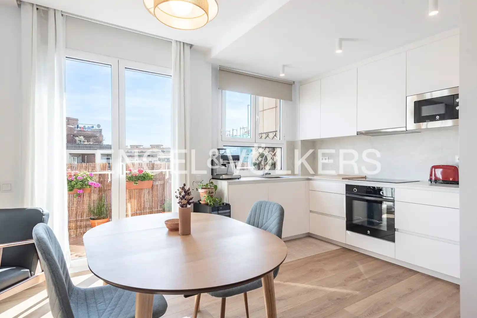 Exterior view of Flat for sale in Barcelona  with Air Conditioner, Heating and Parquet flooring