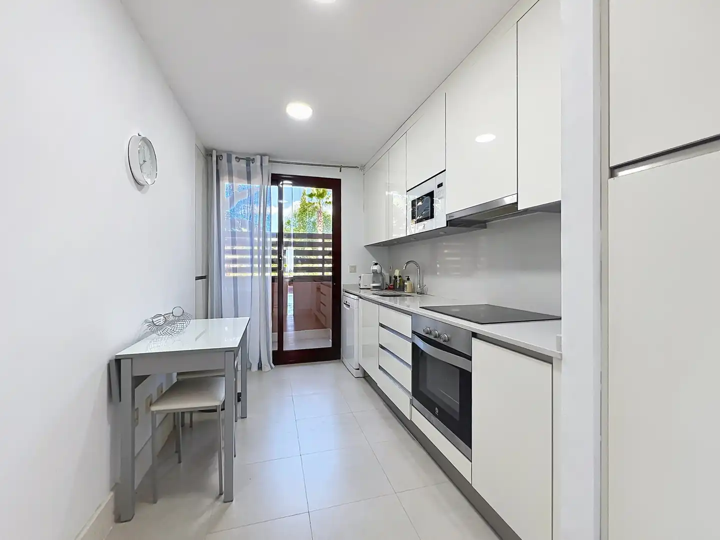 Cuina de Apartament en venda en Benahavís amb Aire condicionat i Terrassa