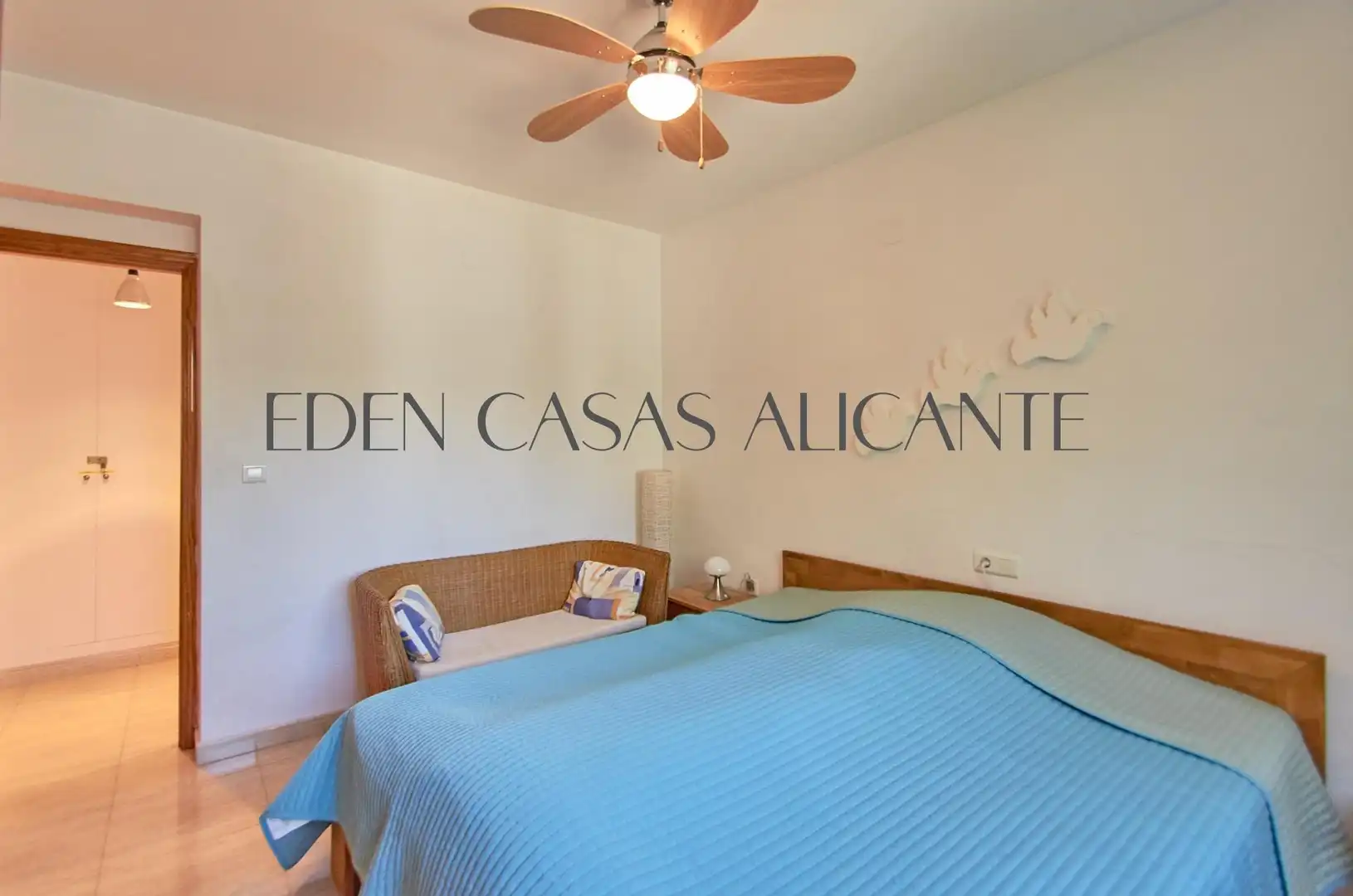 Habitación de Casa o chalet en venta en Busot con Aire acondicionado, Calefacción y Jardín privado