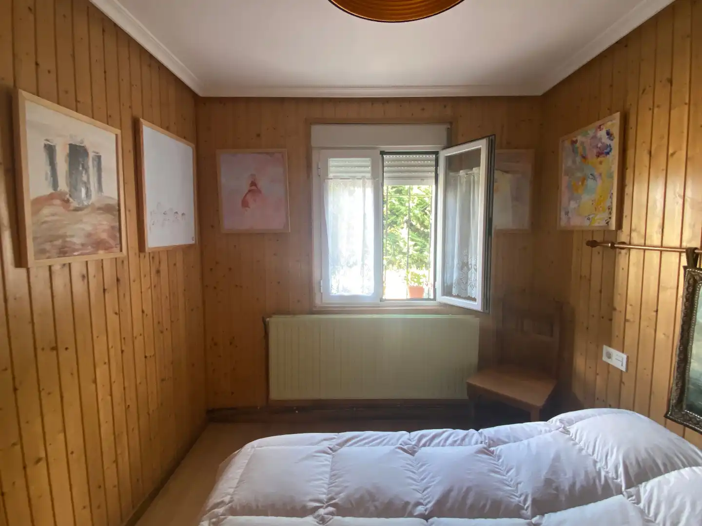 Dormitori de Casa o xalet en venda en Burgos amb Parquet, Traster i Moblat