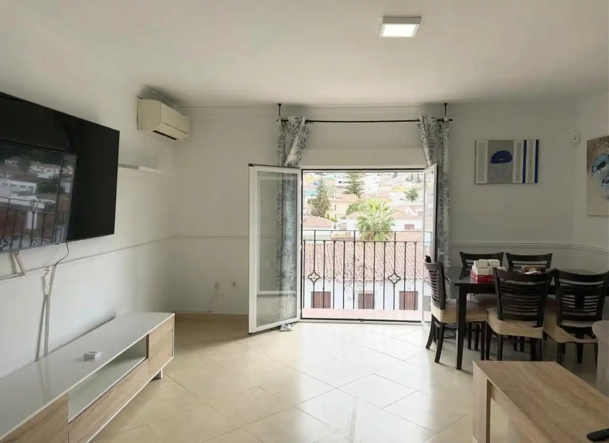 Sala d'estar de Pis en venda en Antequera amb Aire condicionat, Traster i Moblat