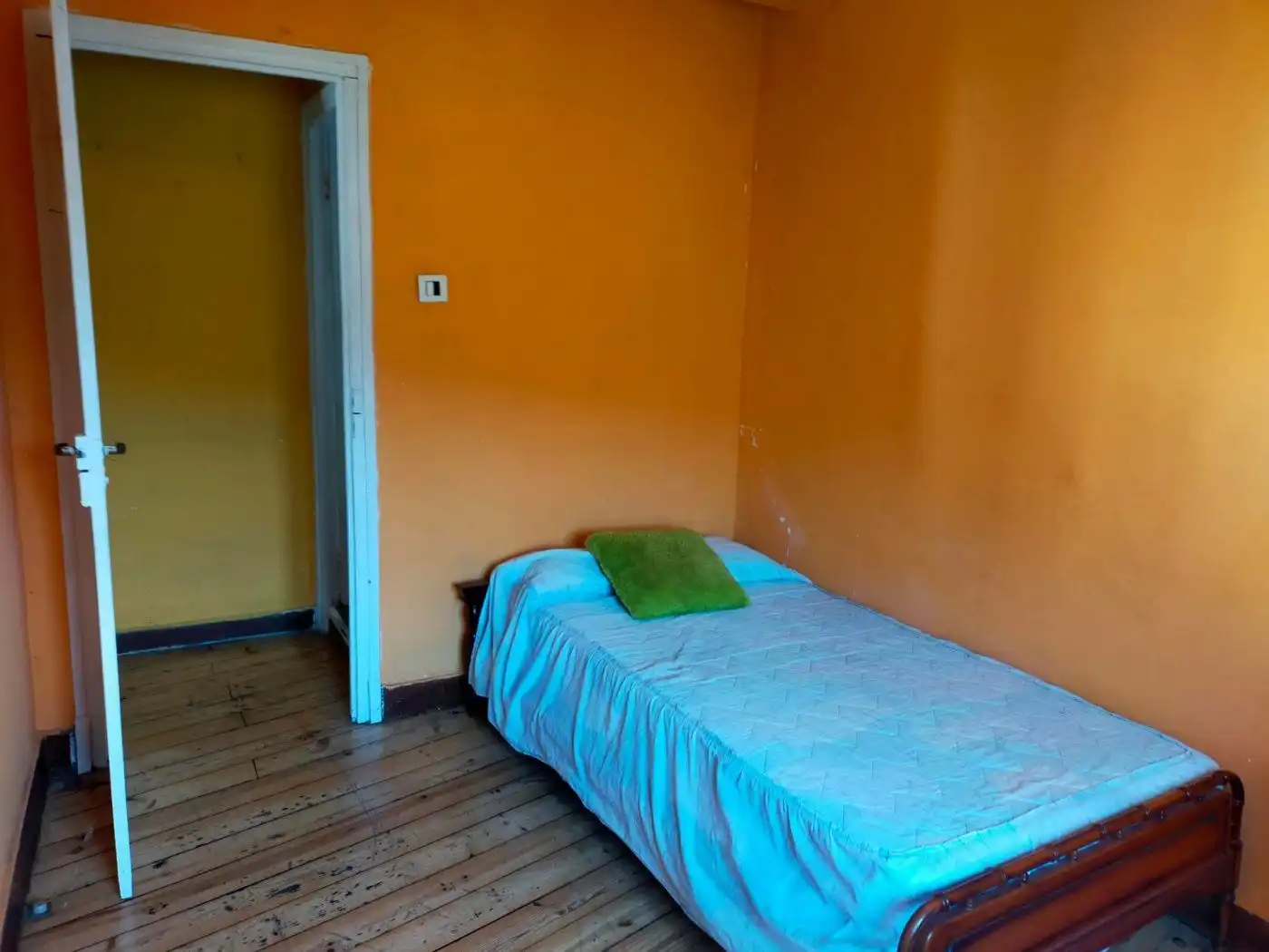 Habitación de Edificio en venta en Toreno