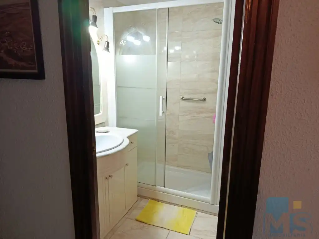 Baño de Piso en venta en Errenteria con Amueblado y Balcón