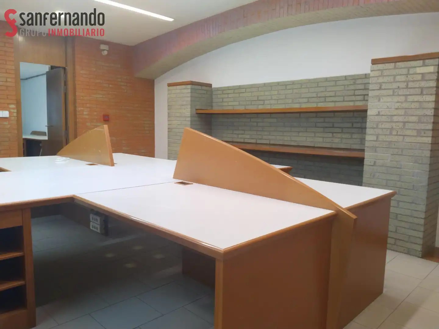 Büro zur Miete in Torrelavega  mit Klimaanlage und Heizung