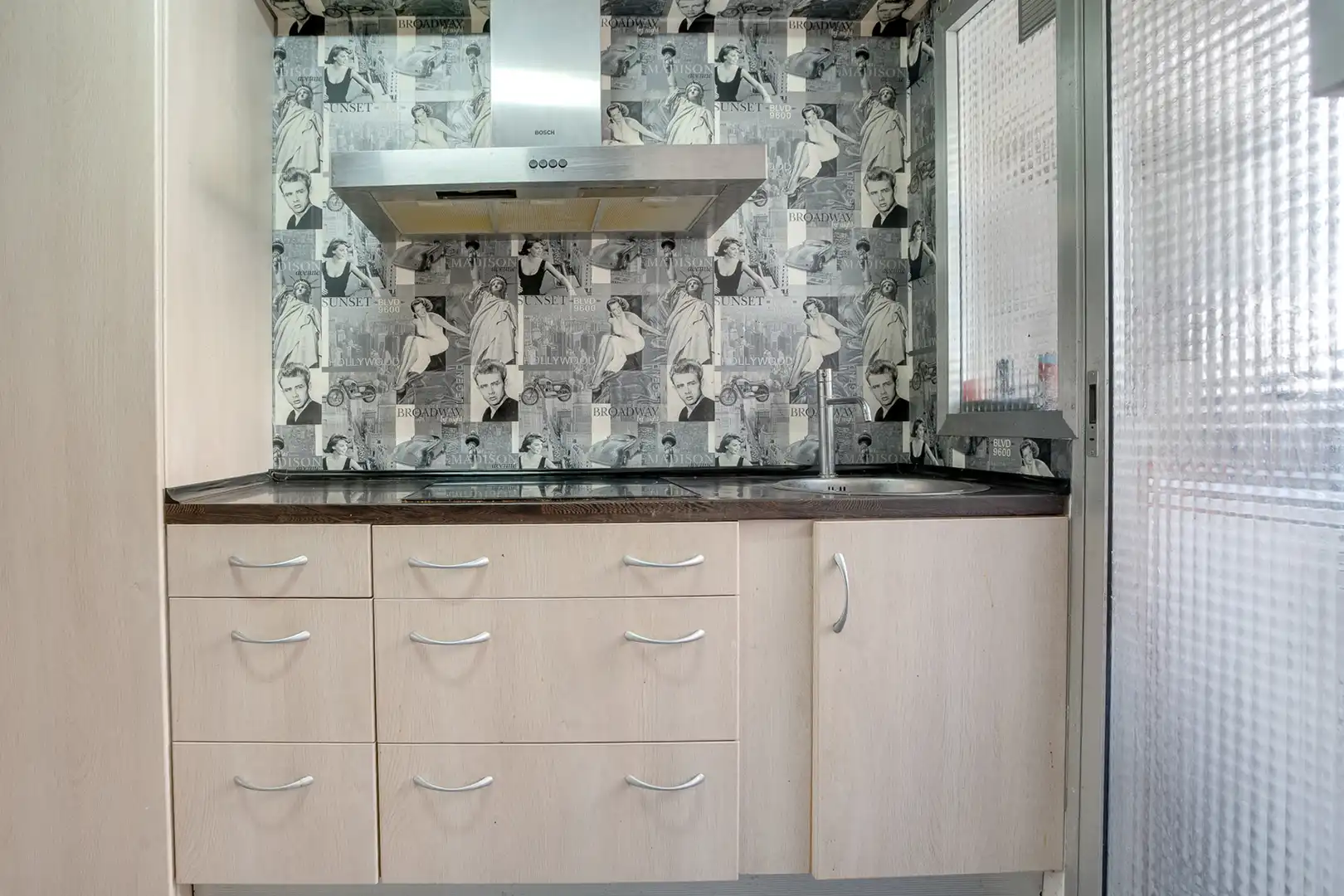 Cocina de Planta baja en venta en L'Hospitalet de Llobregat con Horno