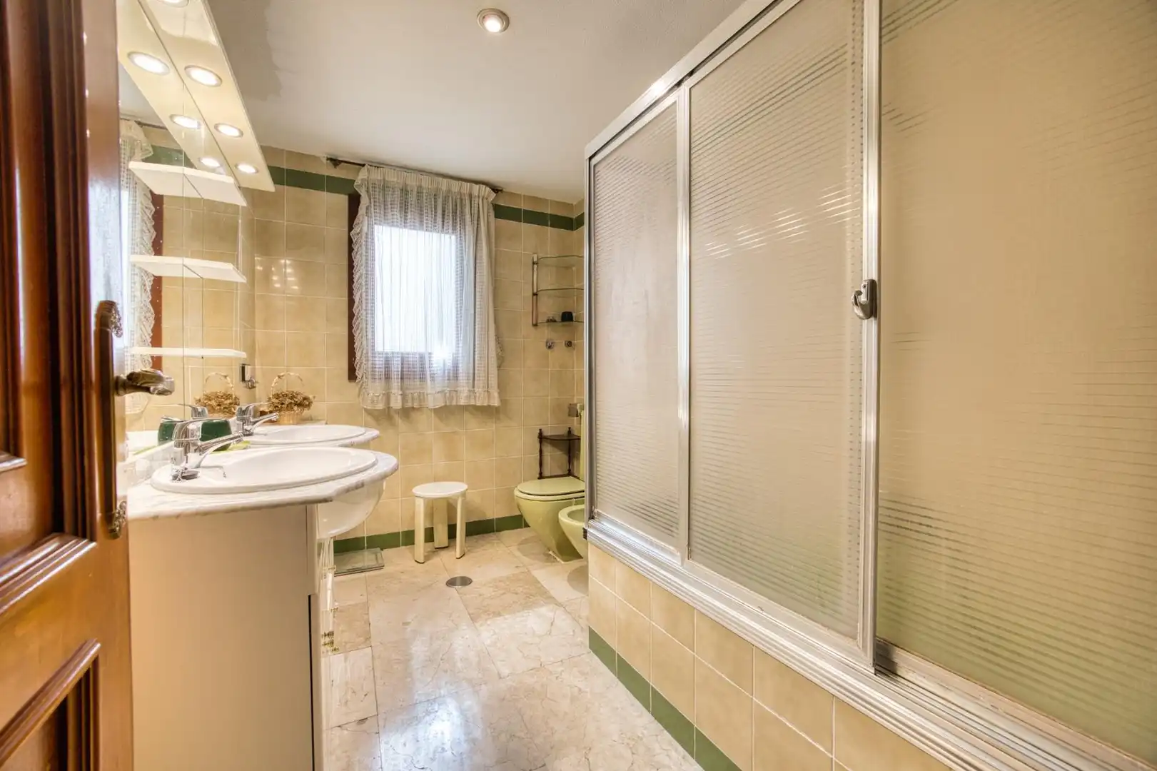 Baño de Piso en venta en Alicante / Alacant con Aire acondicionado, Calefacción y Terraza