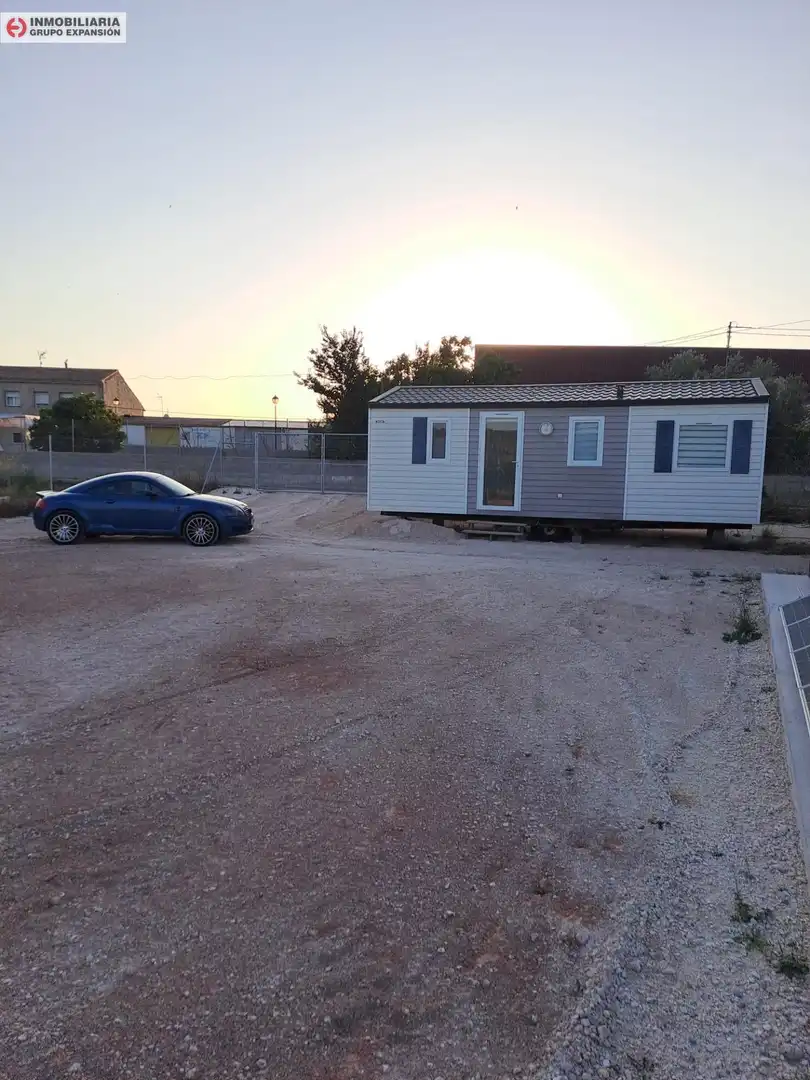 Aparcament de Casa o xalet en venda en El Pinós / Pinoso amb Aire condicionat, Calefacció i Jardí privat